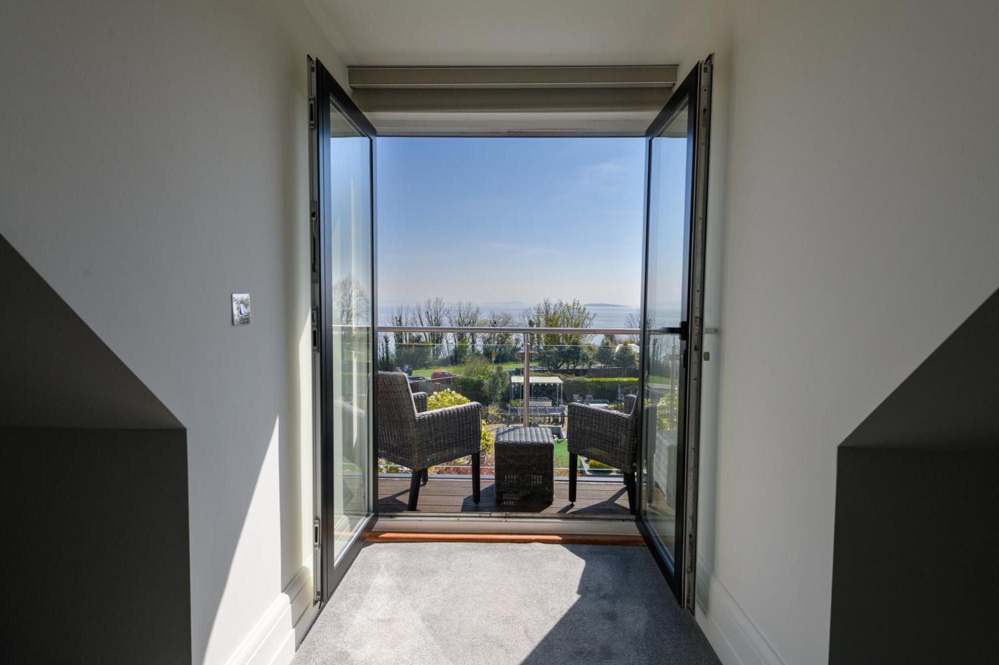 Holm House - Luxury Seaside Retreat Penarth Extérieur photo